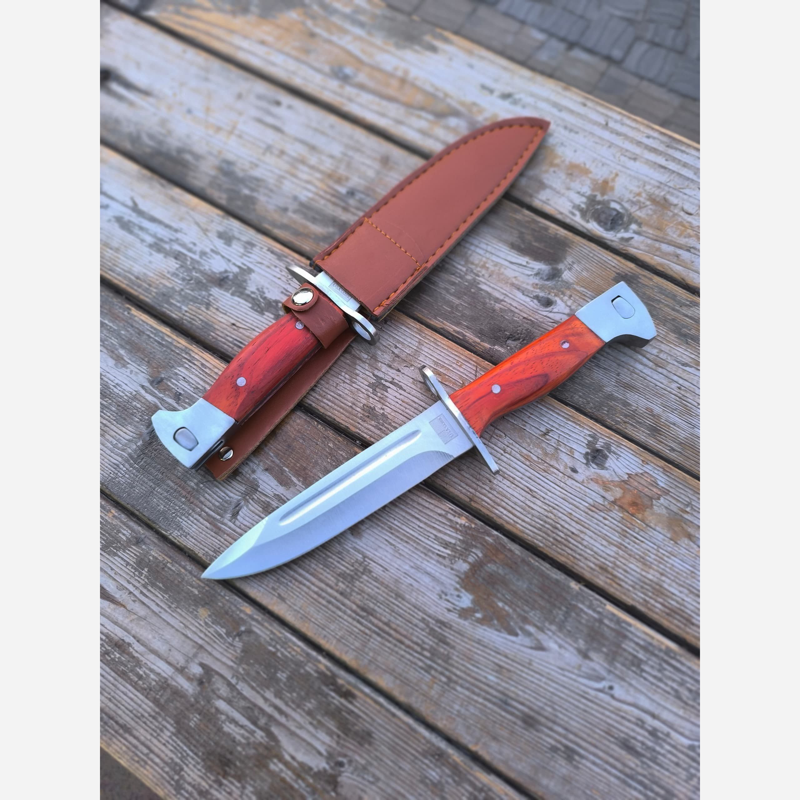 کارد سرنیزه خور ak47